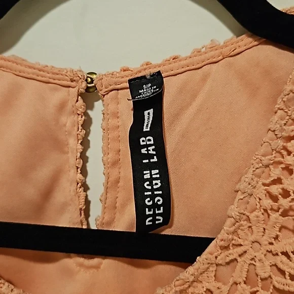 Design Lab floral top - Picture 2 of 3